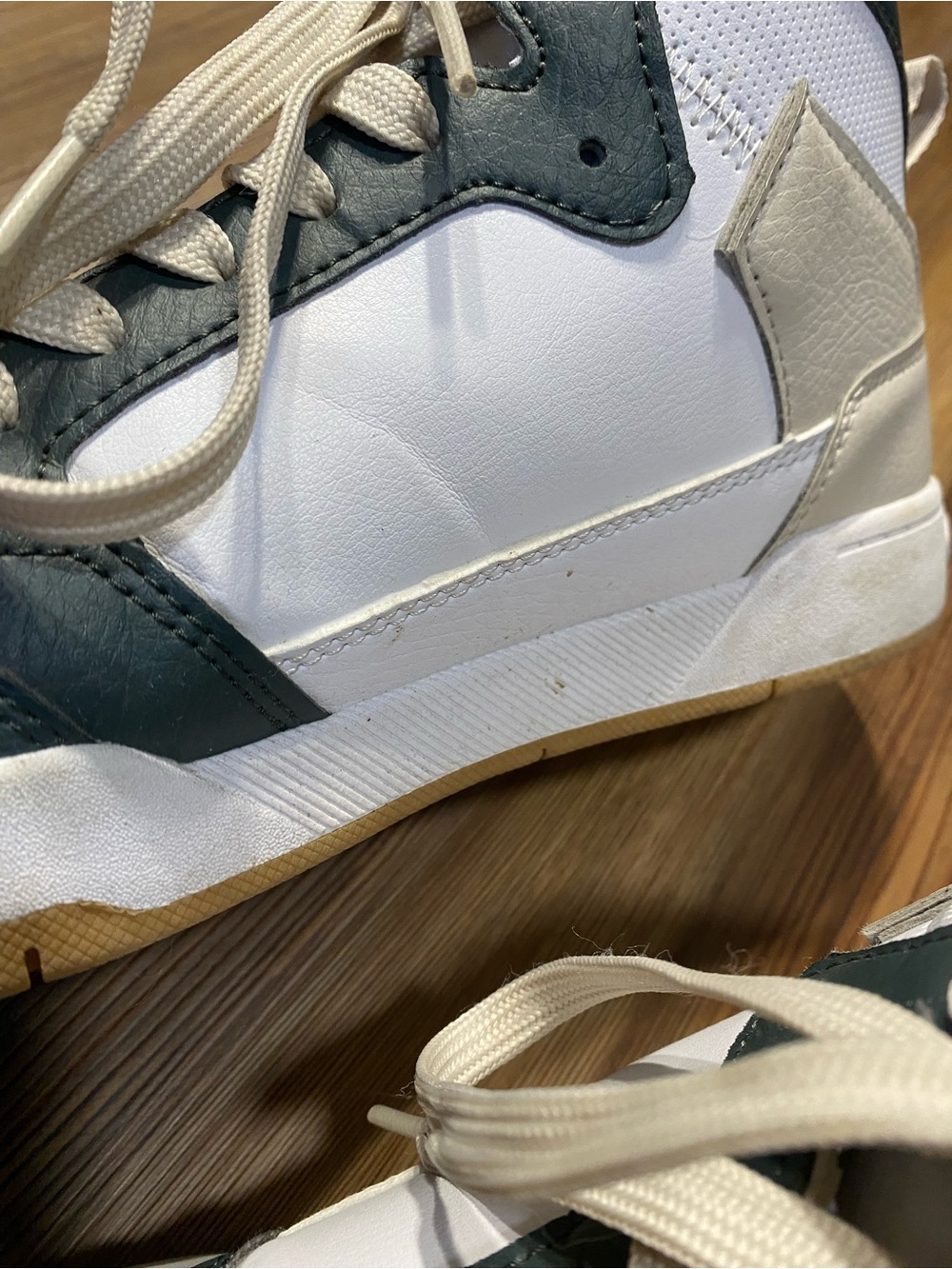 4/$16 Champion Arena Power HI V2 Men’s Shoes - Picture 6 of 10